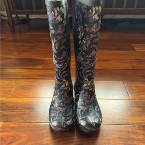 Floral Patterned Rain Boots